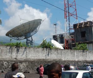 telecommunications_pilones_et_paraboles_de_comores_telecom