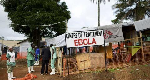 le-virus-ebola-hante-les-couloirs